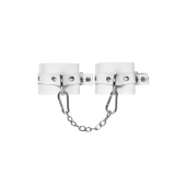 Белые мягкие кожаные наручники с люверсами - Pecado - купить с доставкой в Казани