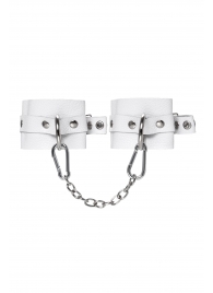 Белые мягкие кожаные наручники с люверсами - Pecado - купить с доставкой в Казани