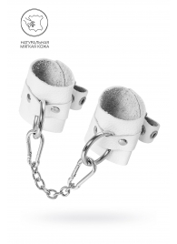 Белые мягкие кожаные наручники с люверсами - Pecado - купить с доставкой в Казани