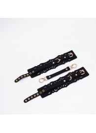 Черный кожаные оковы с узорами и золотистой фурнитурой - Crazy Handmade - купить с доставкой в Казани